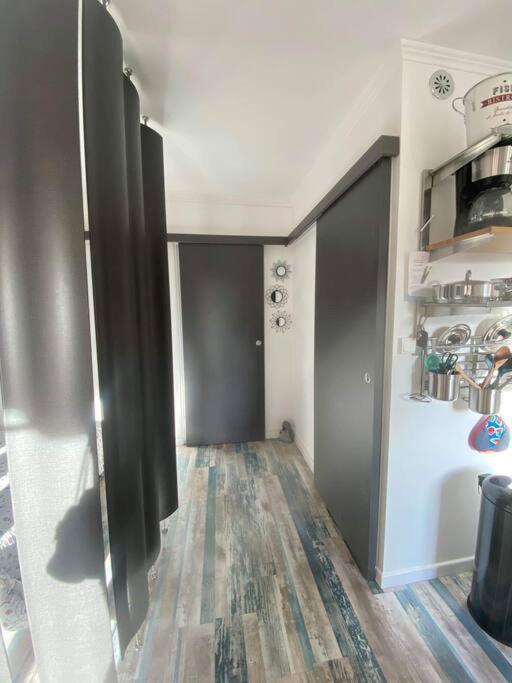 Apartment Climatise Proche De La